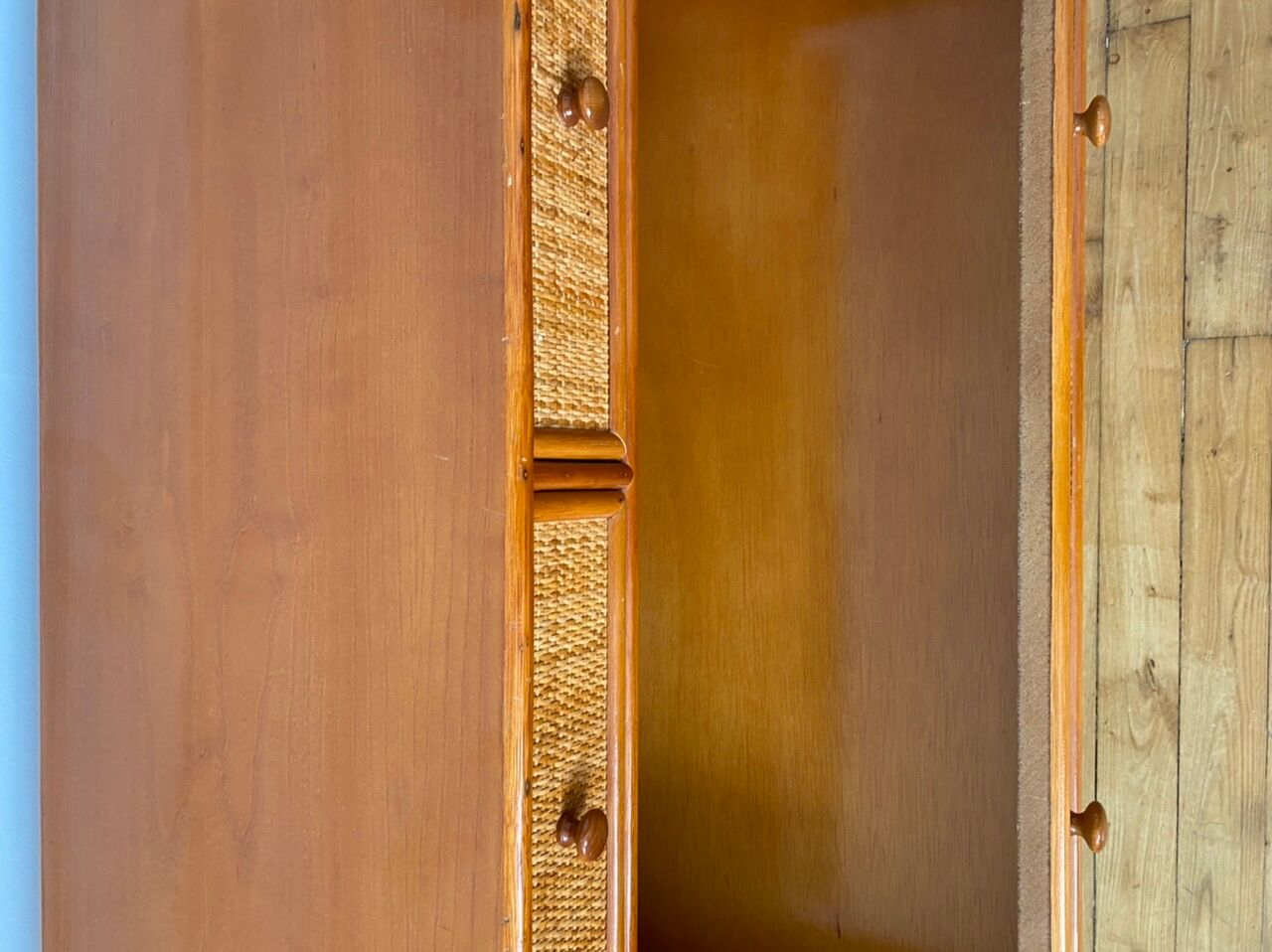 Chest of drawers in rattan and bamboo