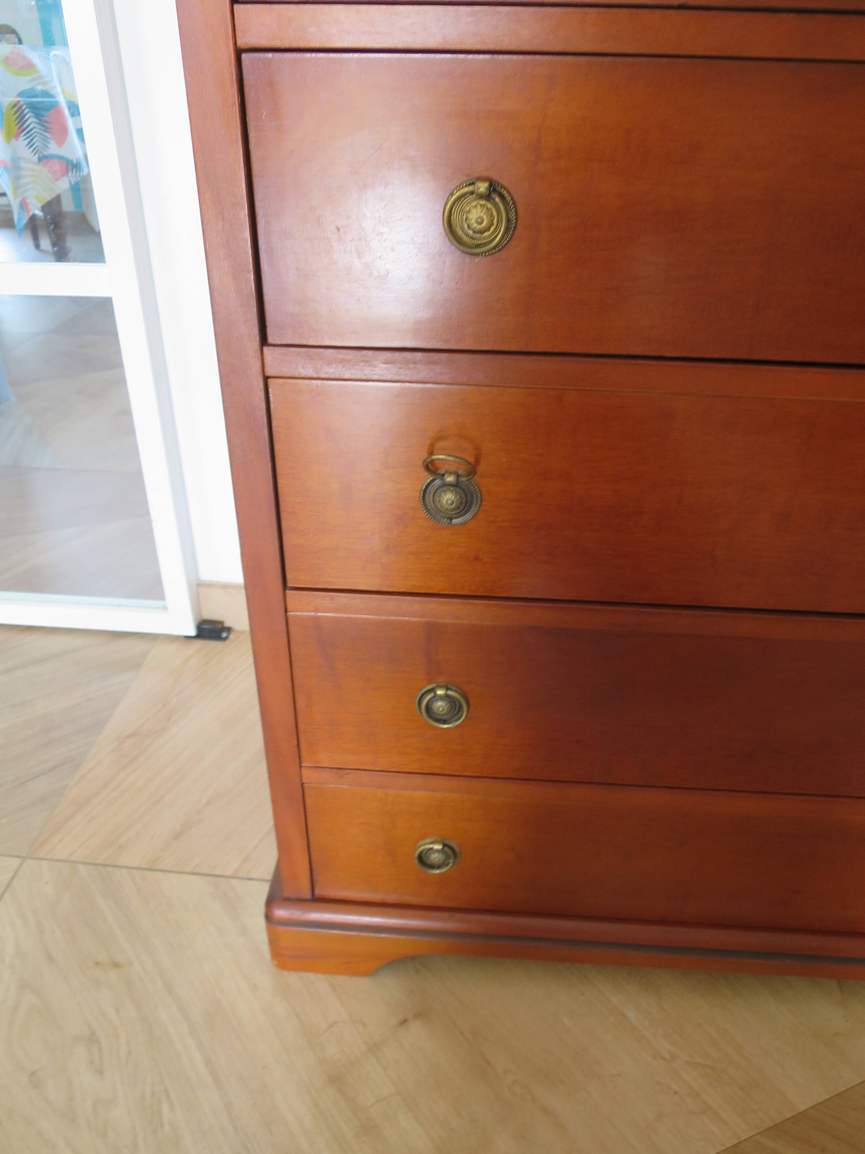 Louis Philippe style chest of drawers in cherry wood