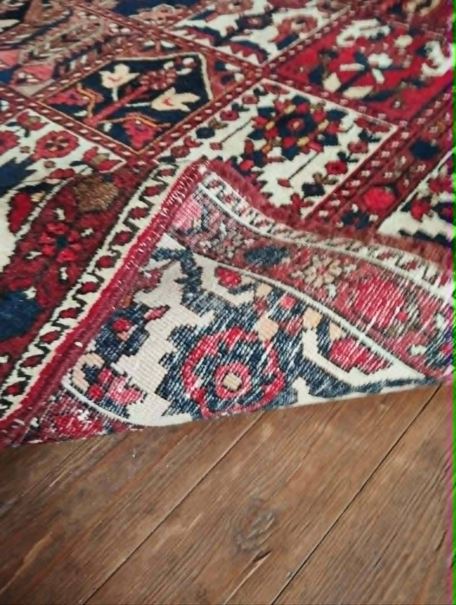 Handmade Bachtiar Persian rug 320x215cm