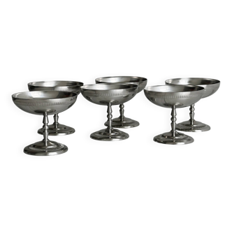 6 coupelles sur pied en inox
