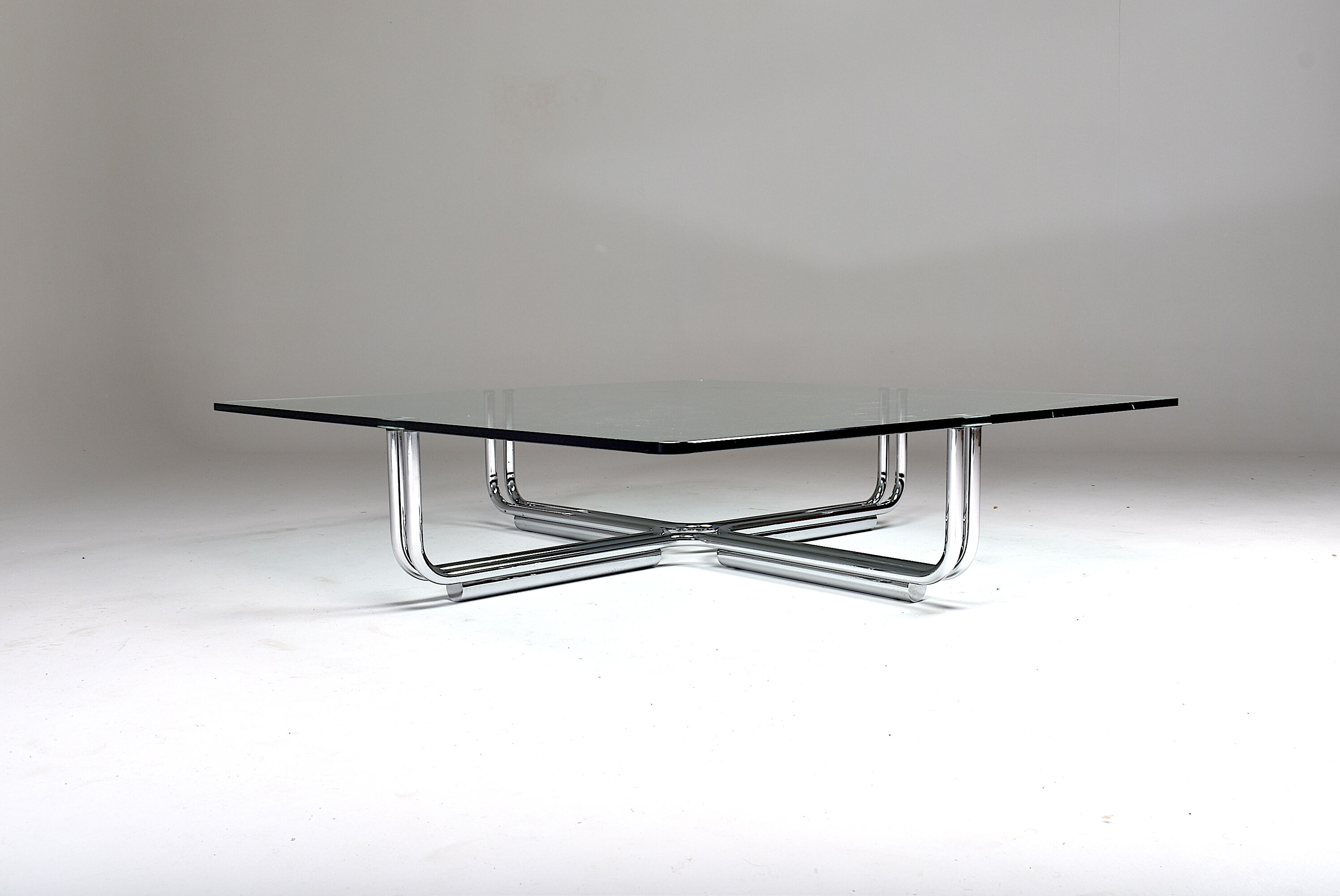 Coffee table Cassina Gianfranco Frattini model 784