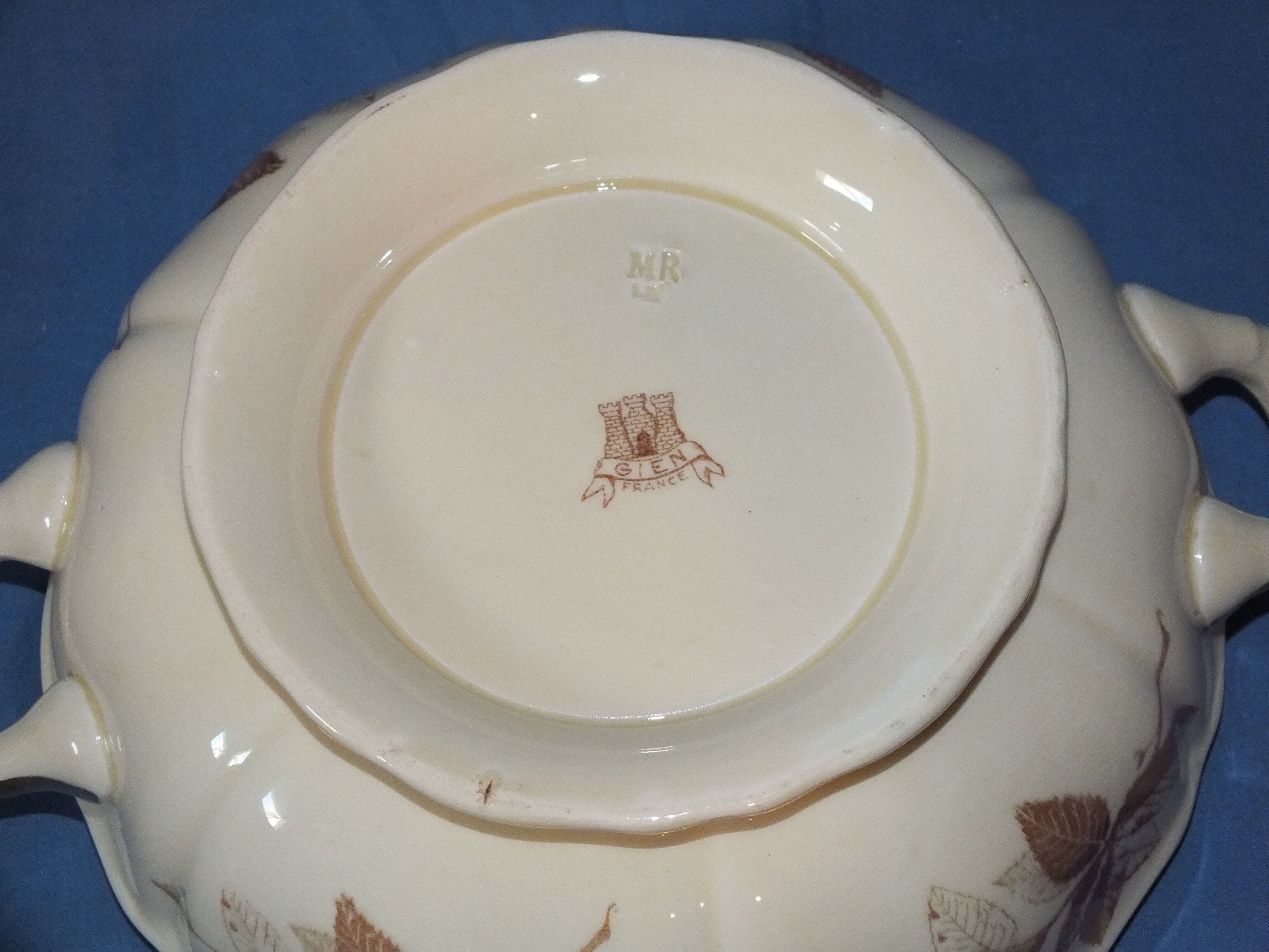 Soupière Gien foliage decoration