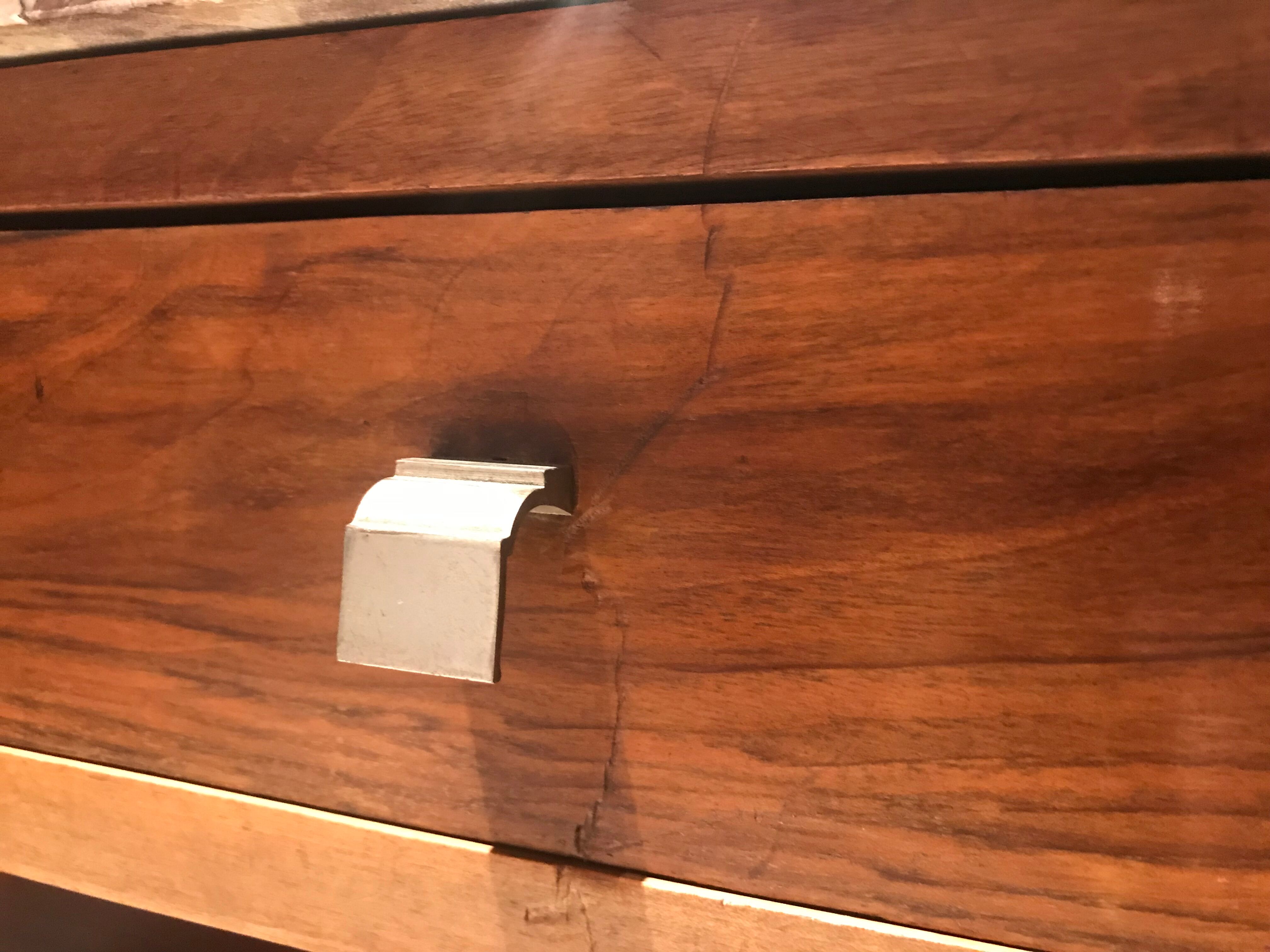 Art Deco era hairdresser