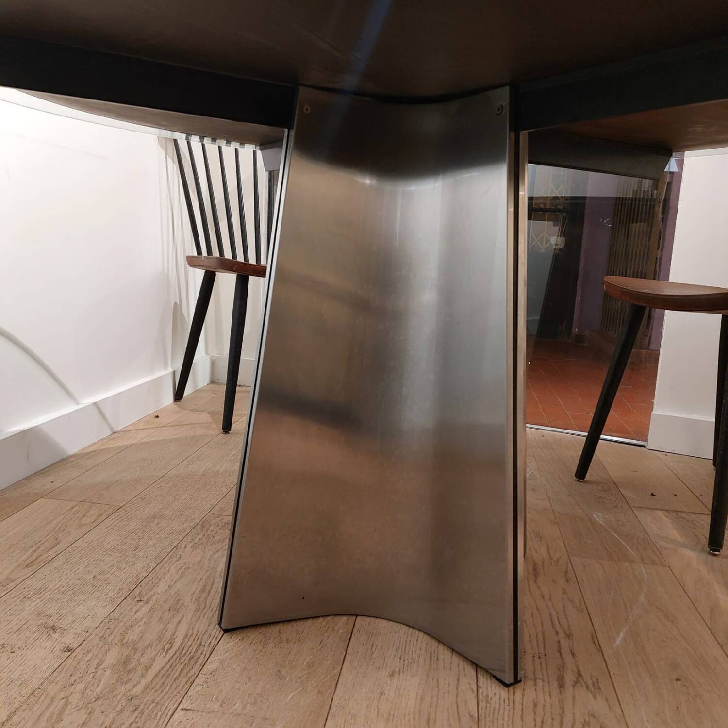 Luigi Saccardo round dining table