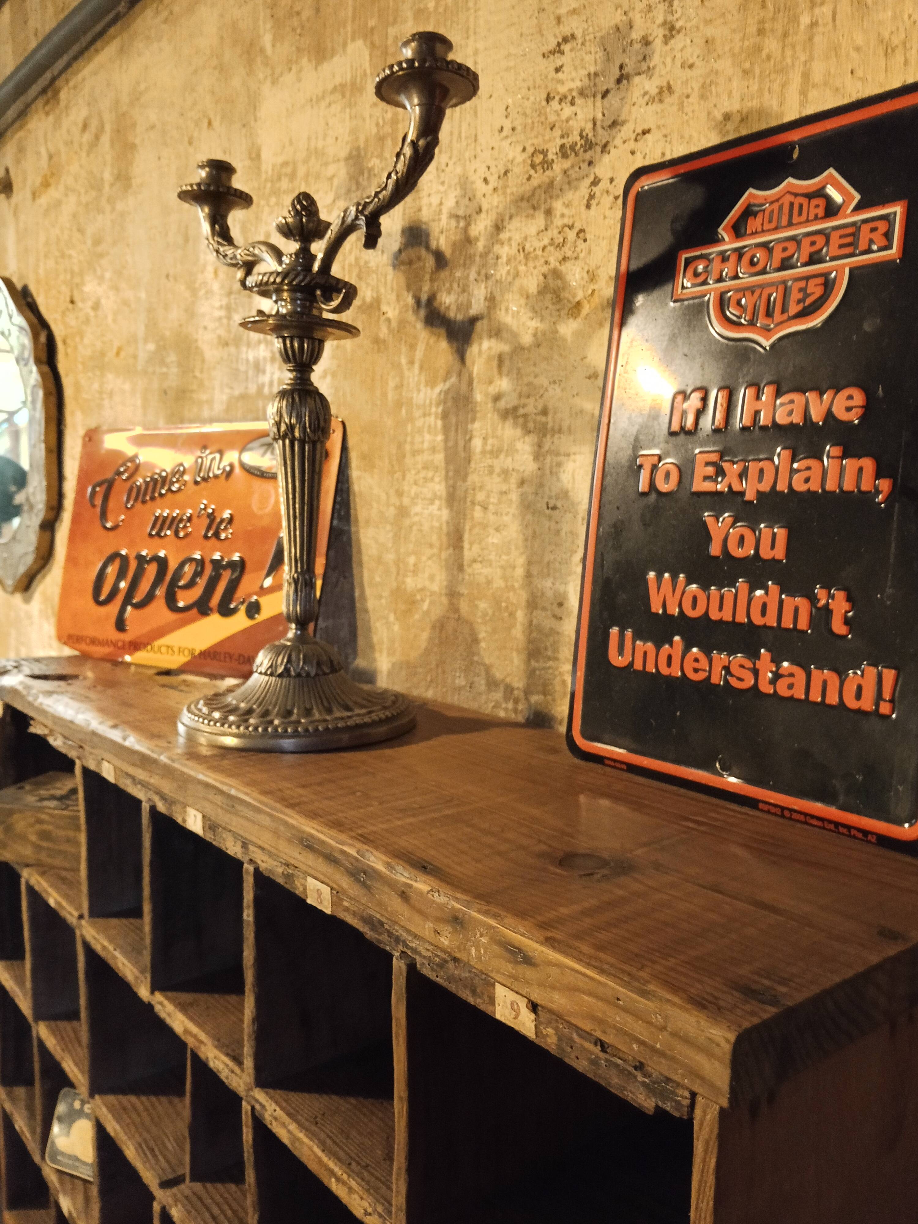 Workshop furniture with compartments