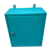 Metal medicine cabinet