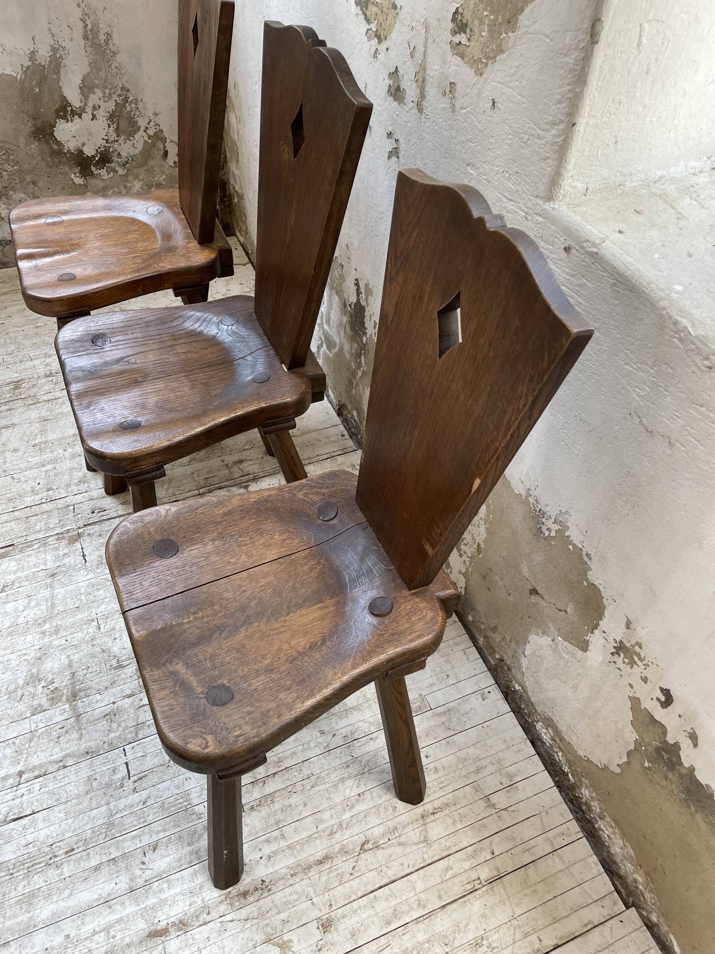 Chaises chêne massif chapo savoyarde art populaire