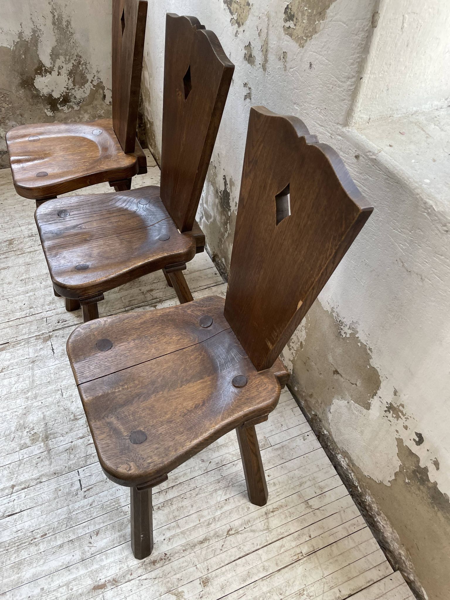 Solid oak chairs Savoyard cap popular art