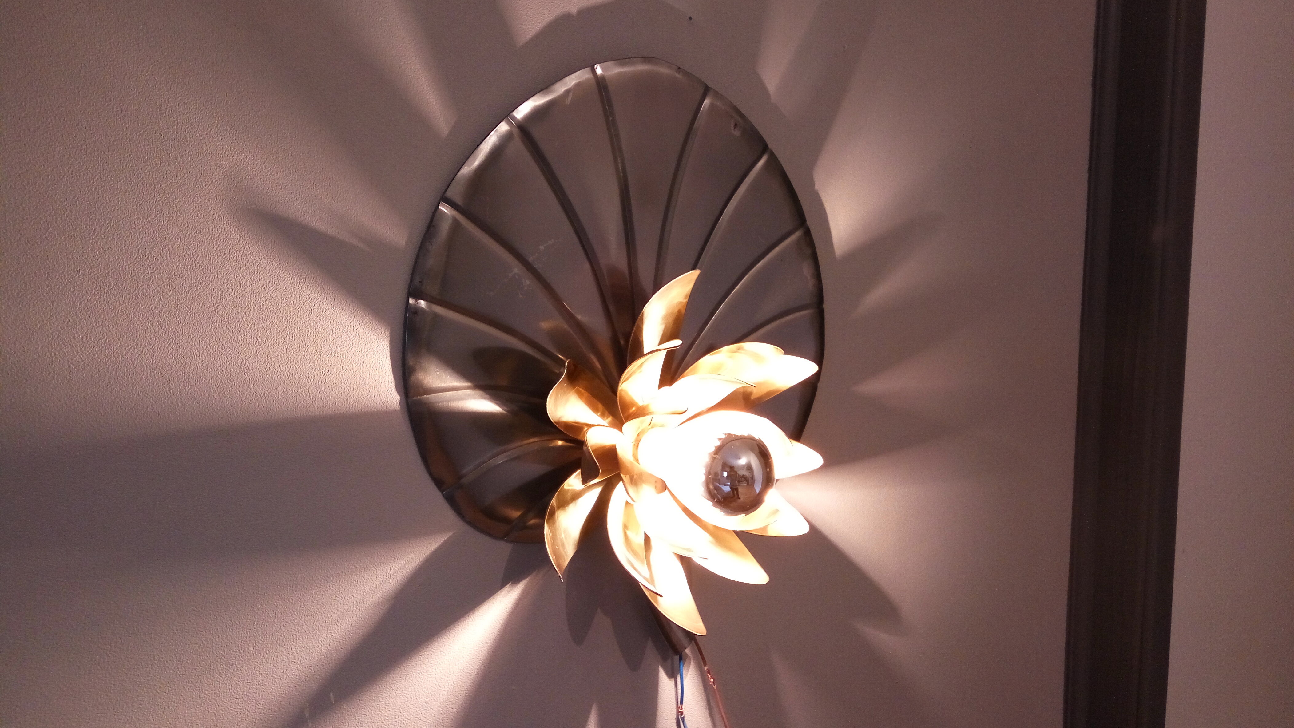 Lotus vintage applique