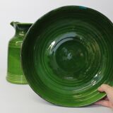 Broc and its green ceramic basin