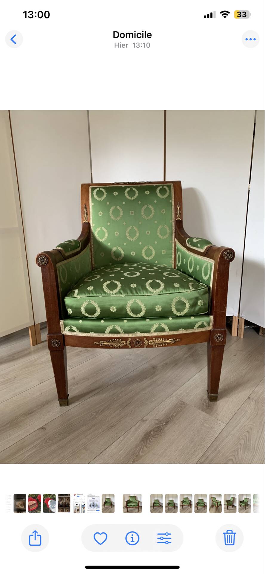 Fauteuil de style Empire en bois et tissu vert