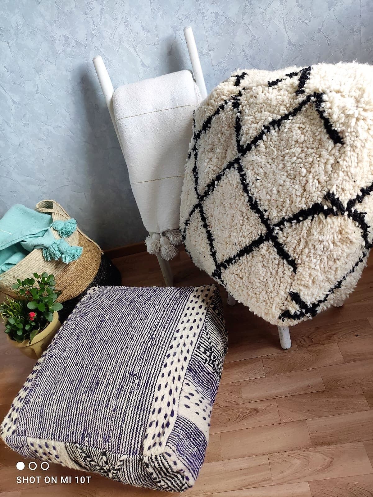 Berber pouf boujad oldschool 60cm by 60cm by 25cm