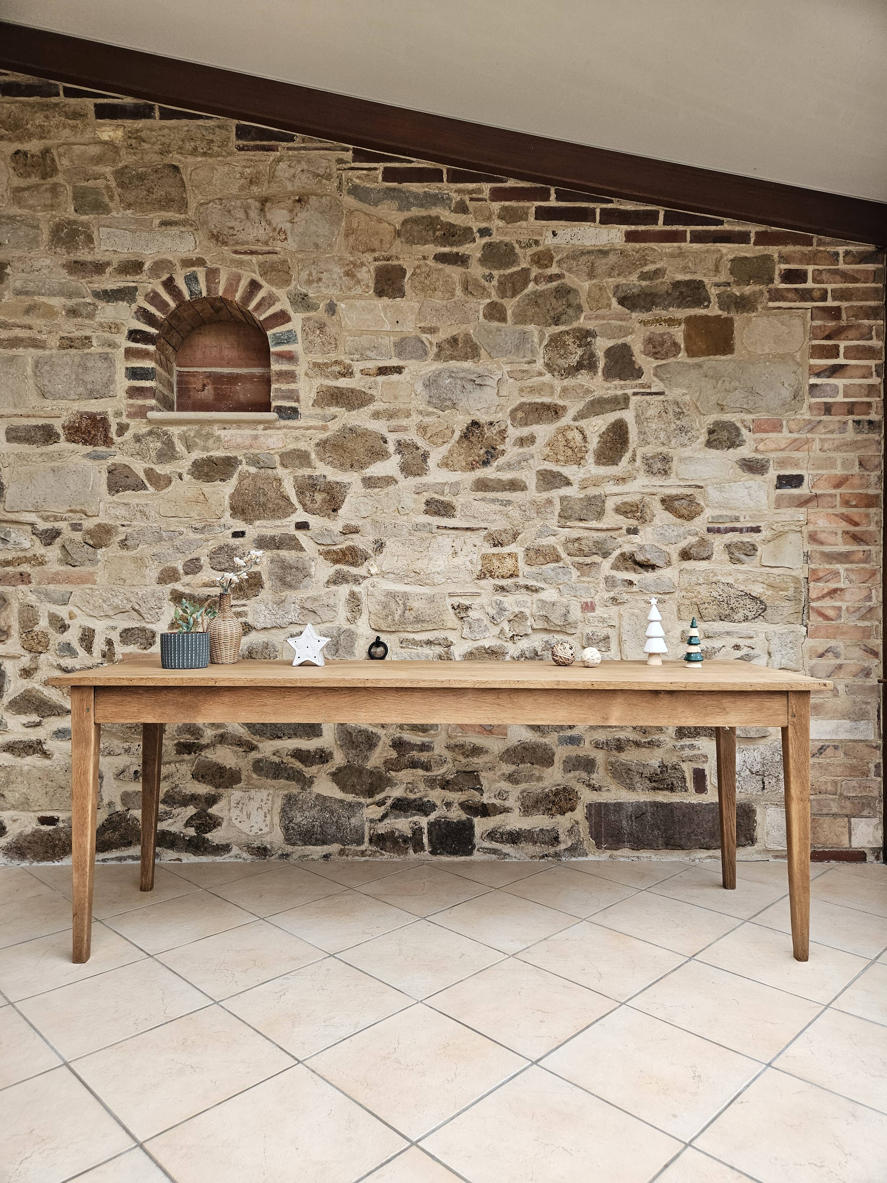Farm table