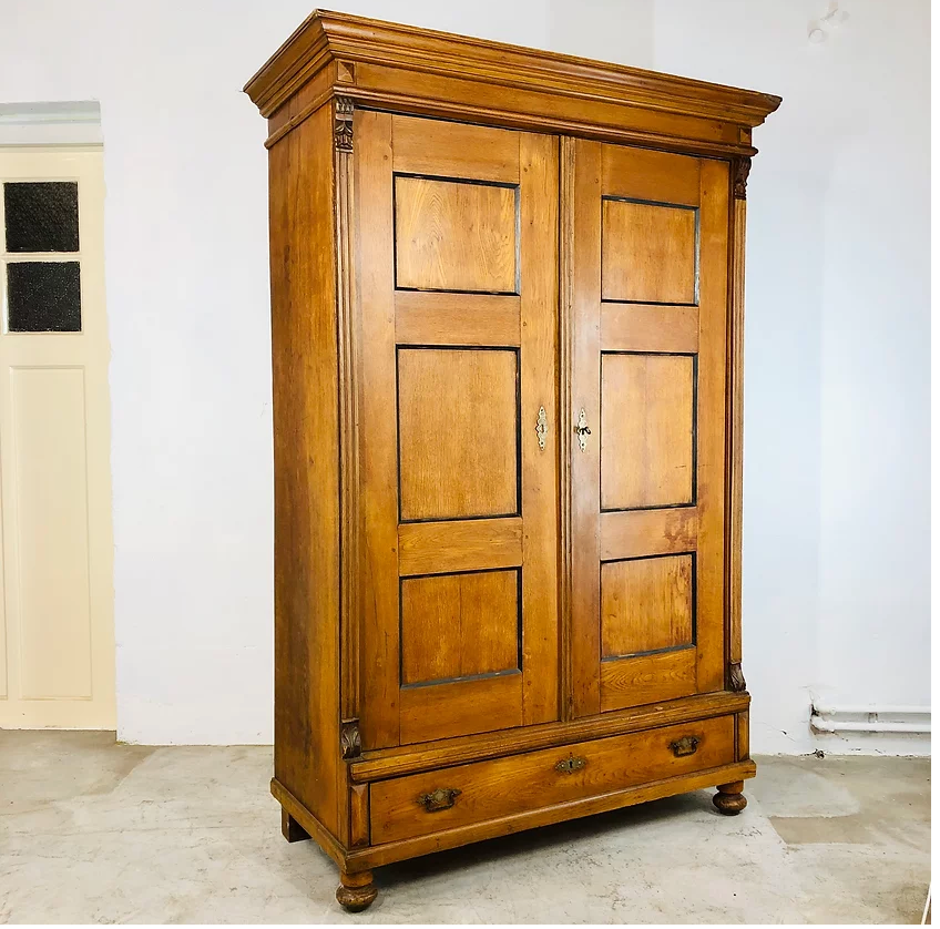 Antique oak cabinet