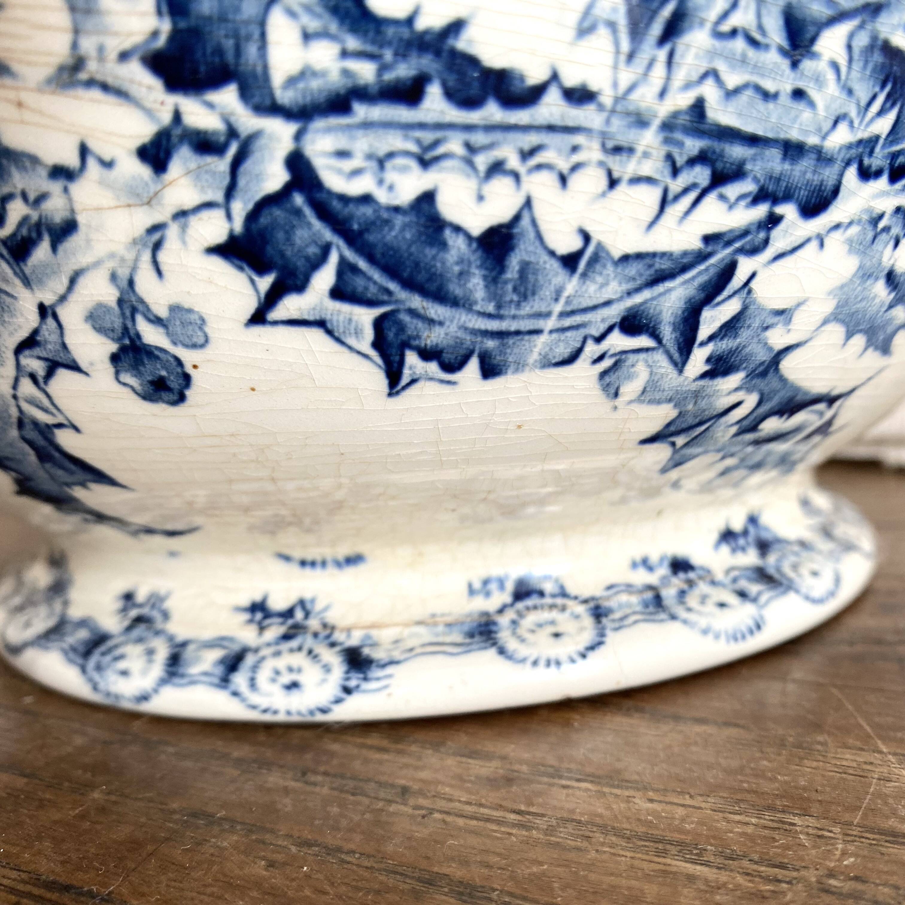 Soupière en terre de fer Gien Chardons