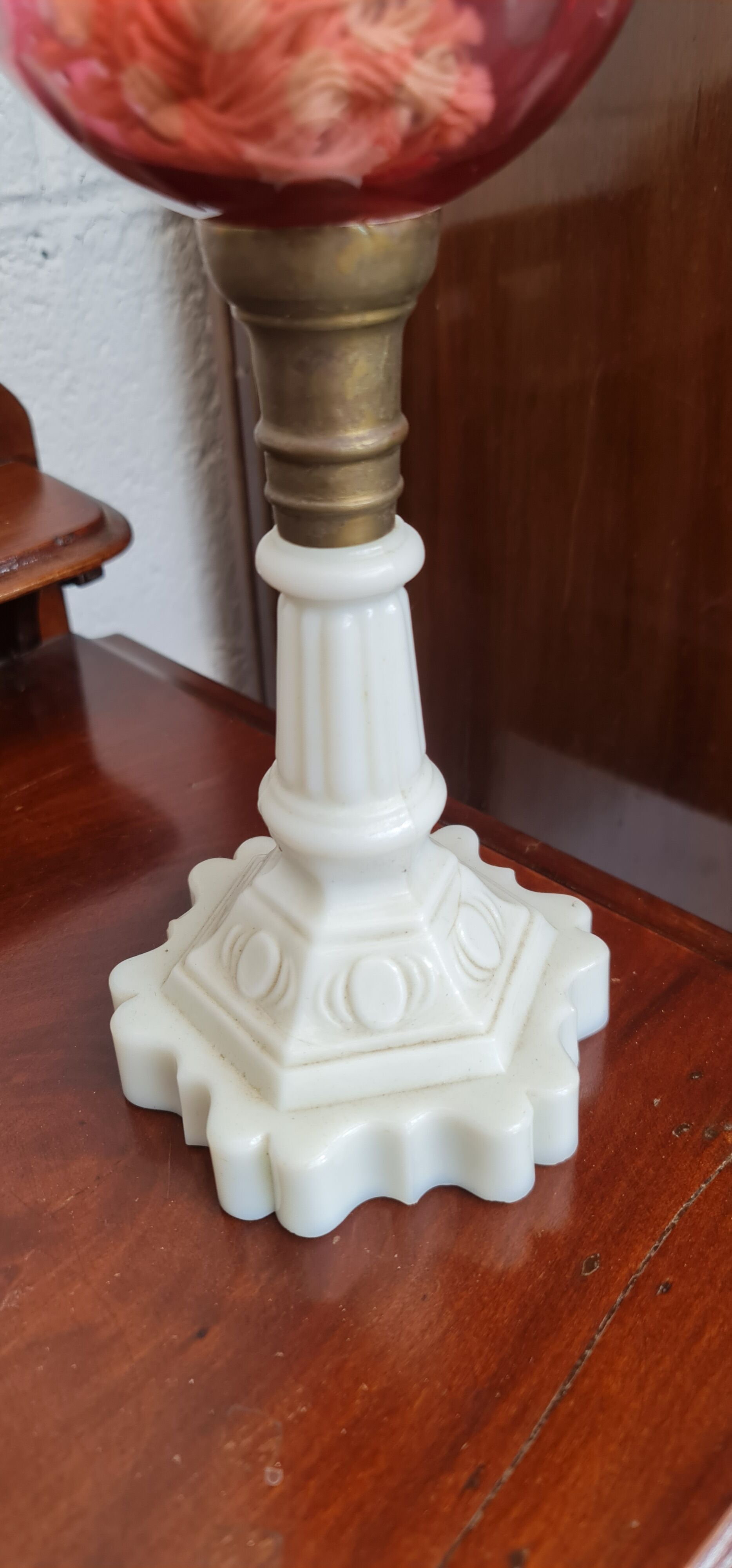 Old kerosene lamp foot albatre body crystal pink