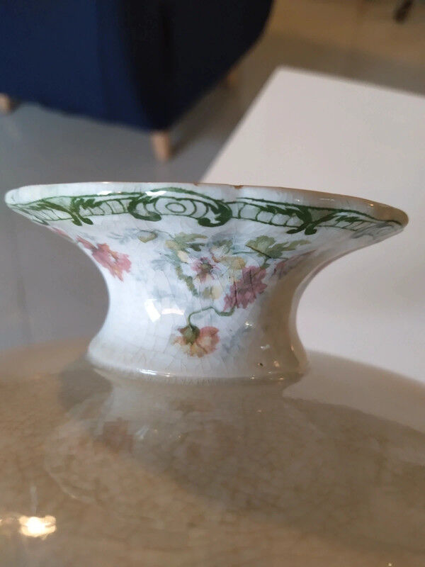 Antique cake dish