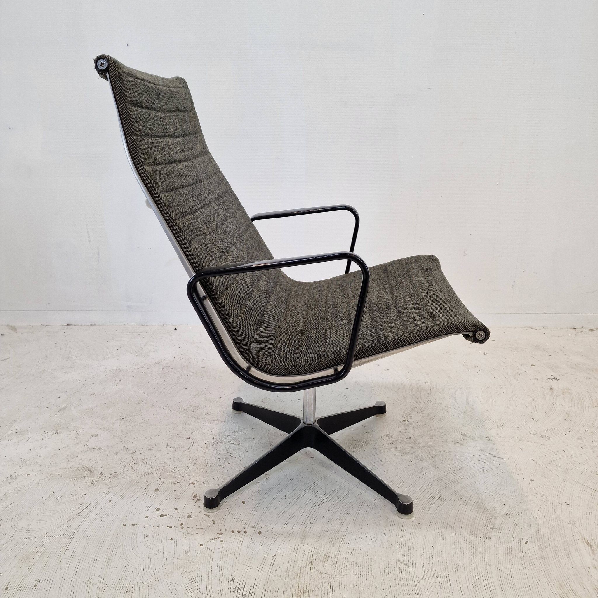 Chaise modèle EA 116 par Eames pour Herman Miller, 1960