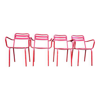 Anciennes chaises de jardin en métal