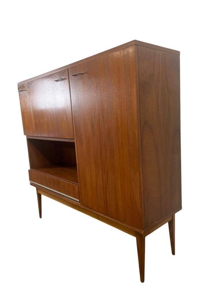 Vintage wooden cabinet / bar cabinet / shelf