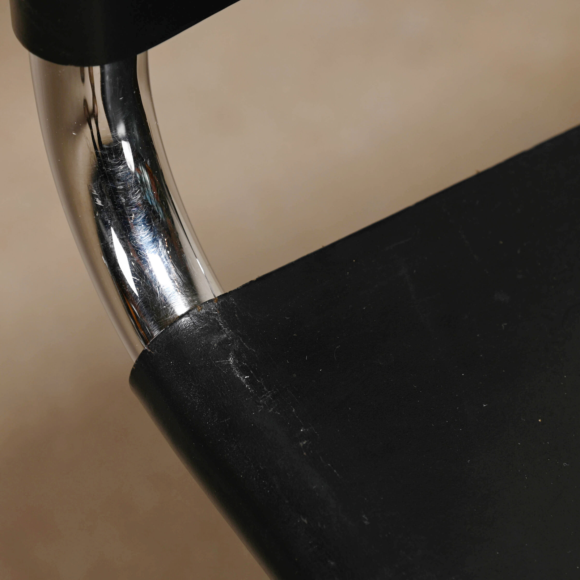 Mies Van Der Rohe Mr10 Cantilever chairs in black leather for Knoll