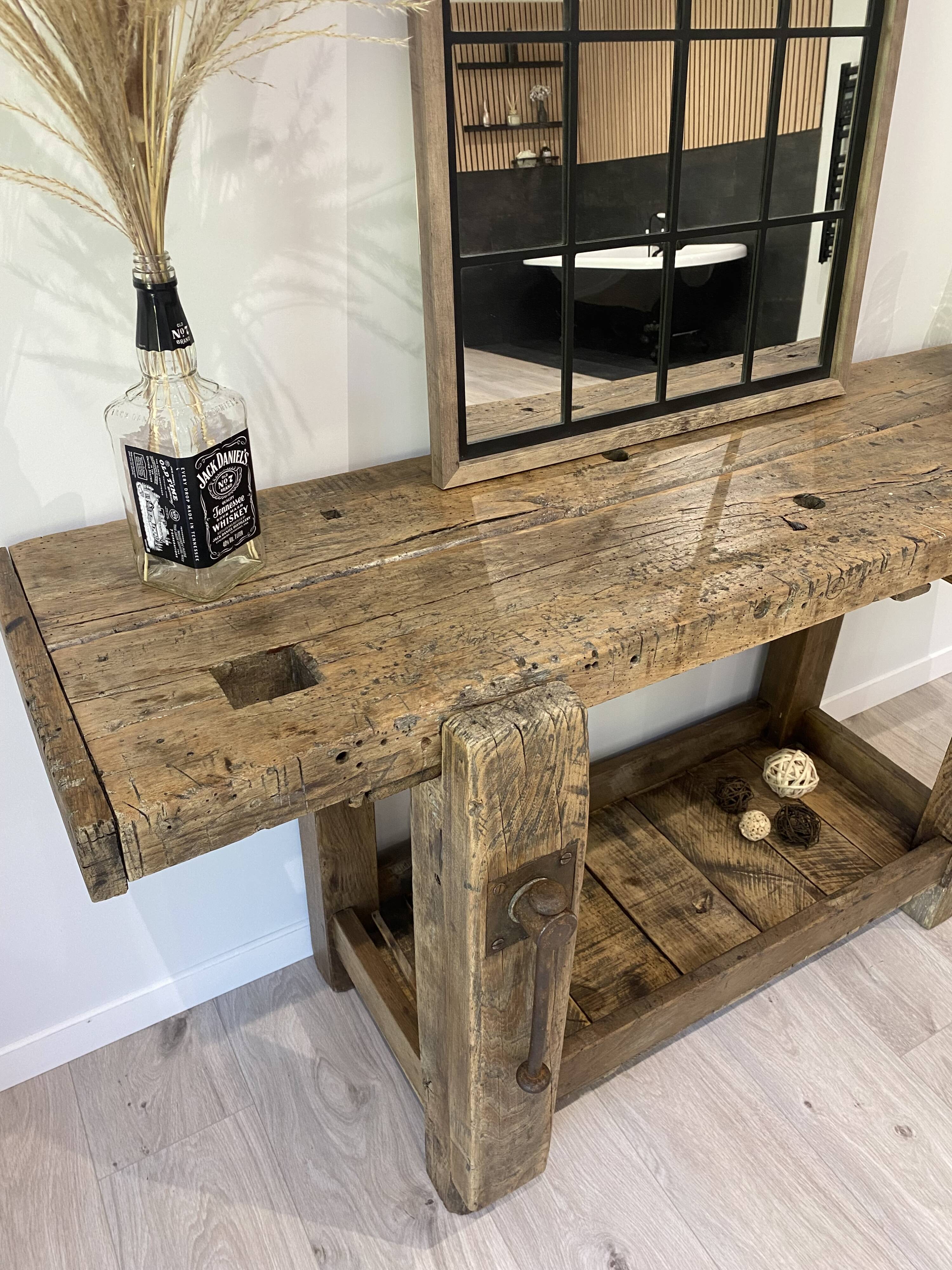 Établi en bois industriel vintage, meuble de métier