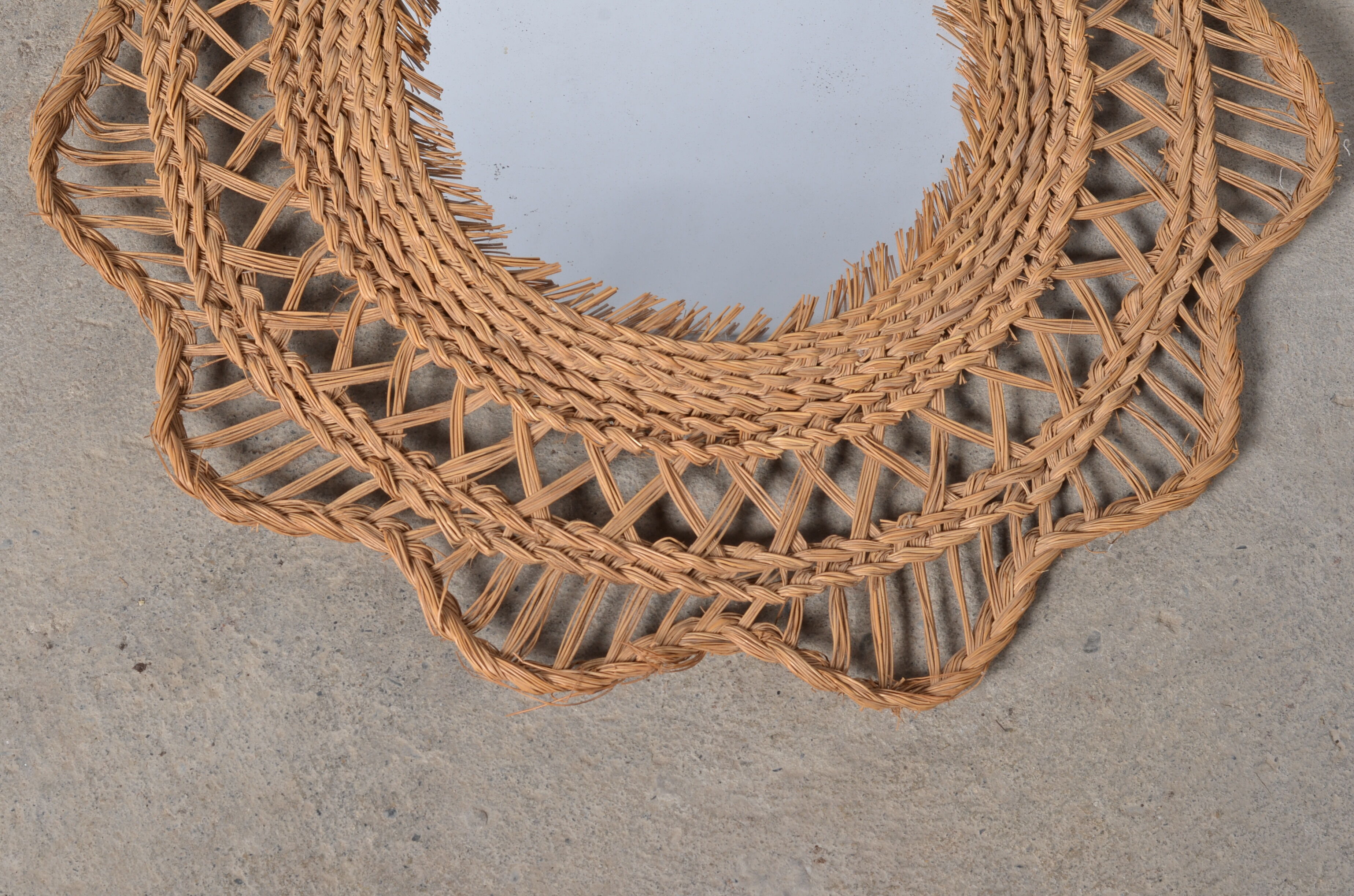 Sun mirror in woven rattan, 60 cm