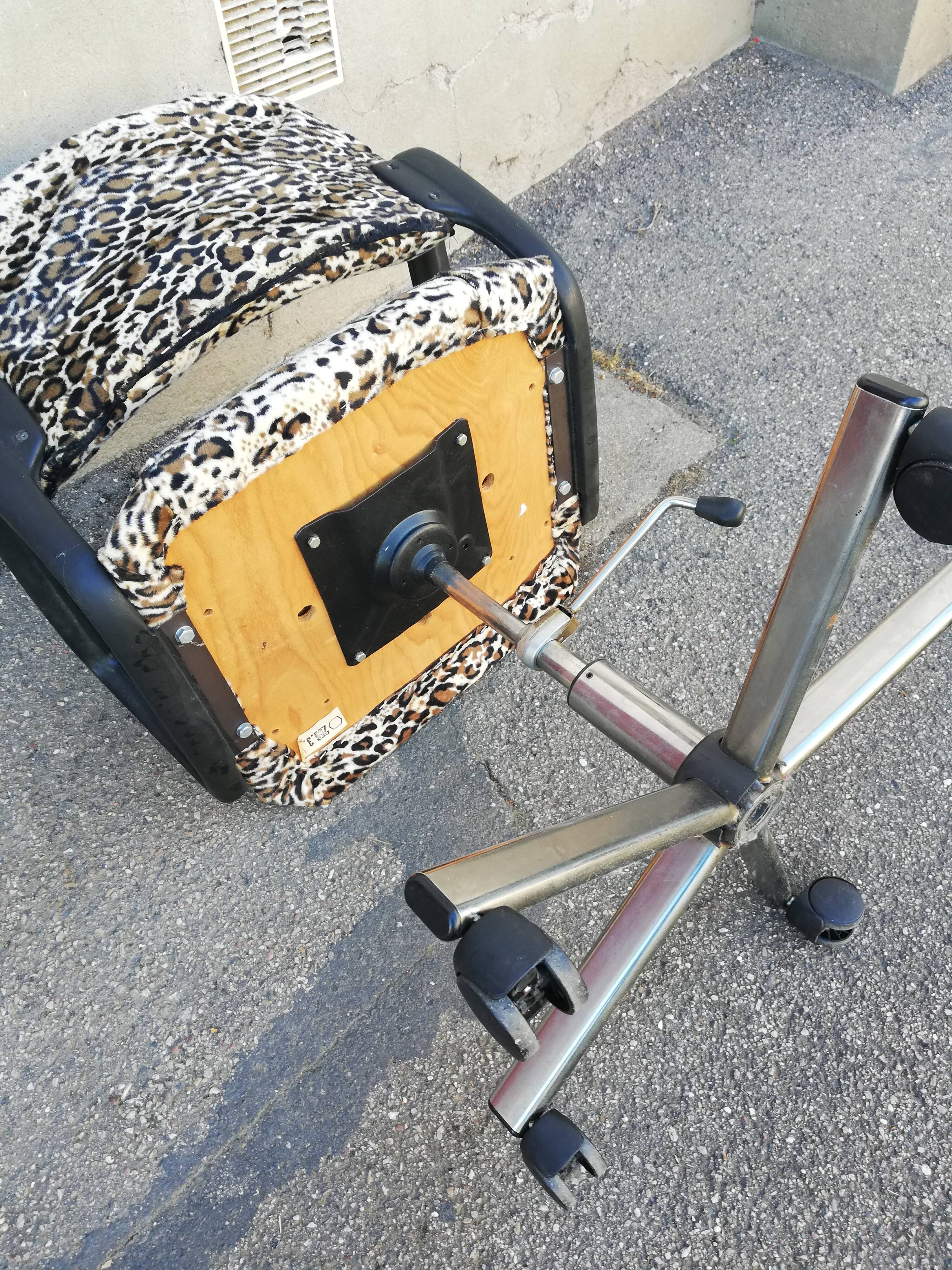 Vintage leopard fabric office chair