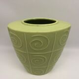 Ceramic vase with relief pattern