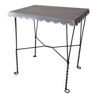 Table d'appoint en zinc