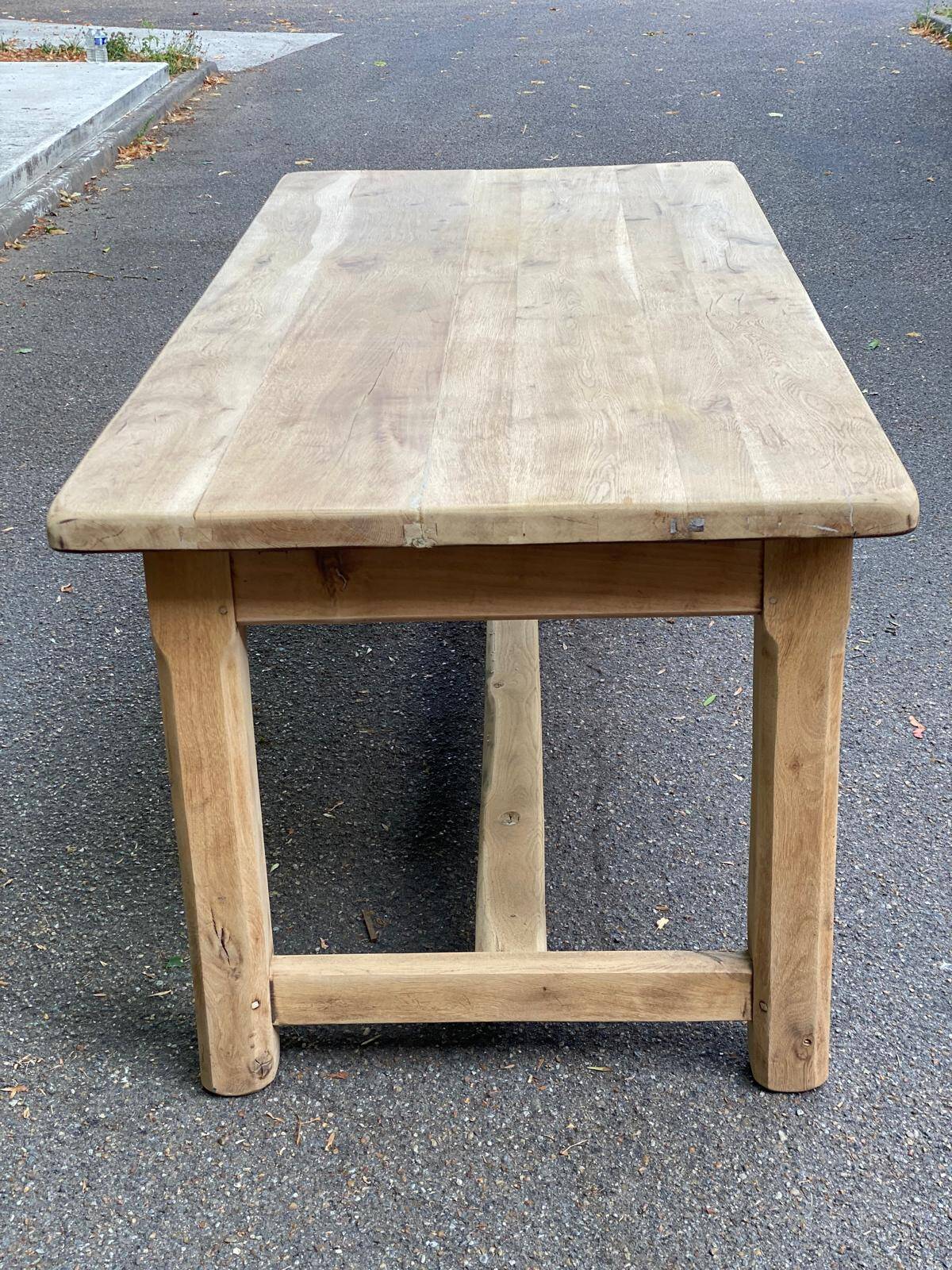 Large extendable farmhouse dining table stripped in solid oak 200-300cm