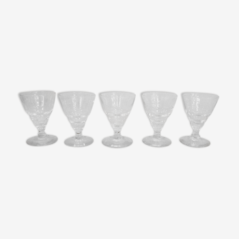 4 Transparent wine glasses