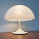 Lampe de table italienne de style mid-century moderne de l'ère spatiale par Luigi Massoni pour Guzzini, années 1960.