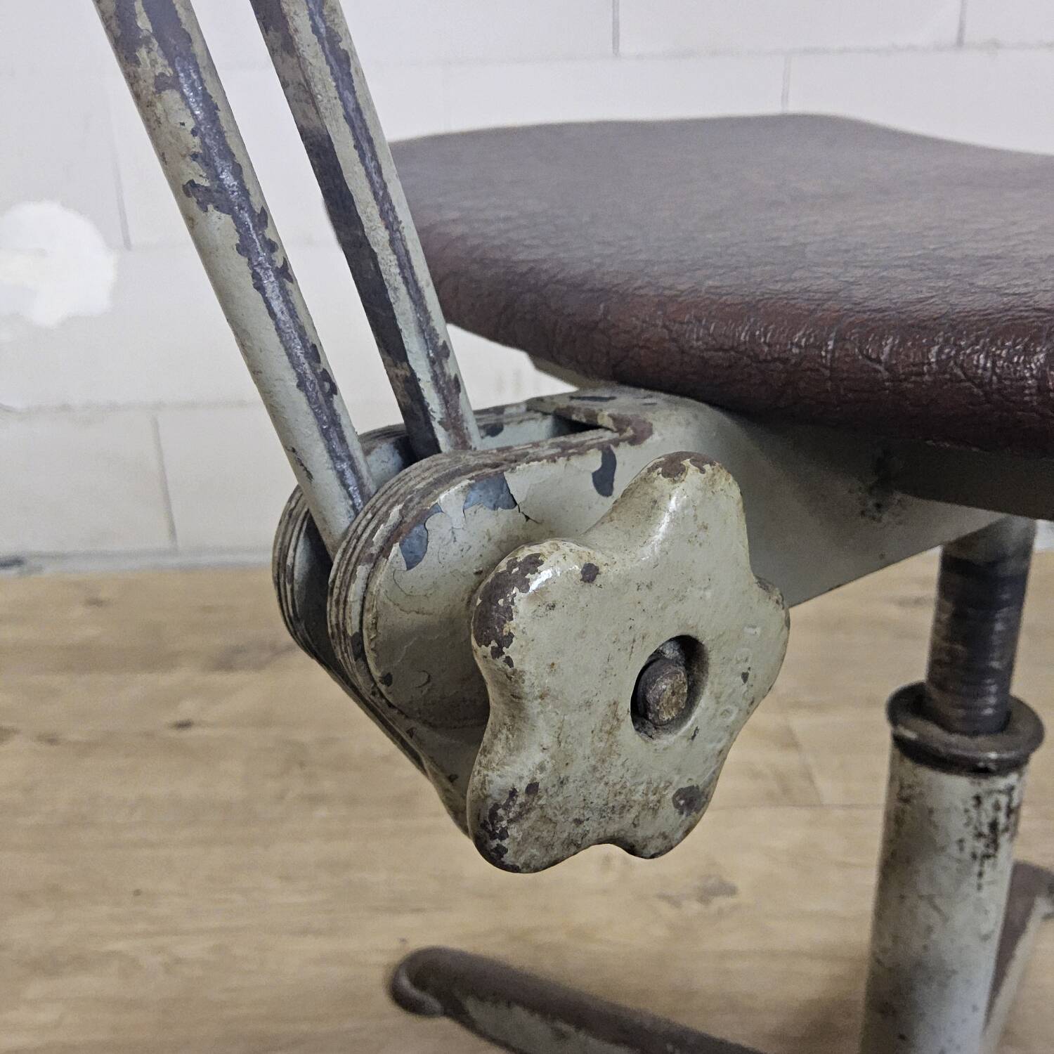 Vintage skai/metal adjustable industrial office chair (40s)