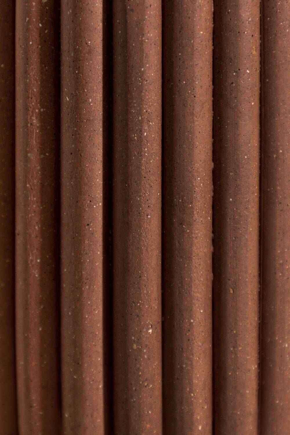 Dedé vase in moca concrete