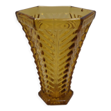 Glass vase