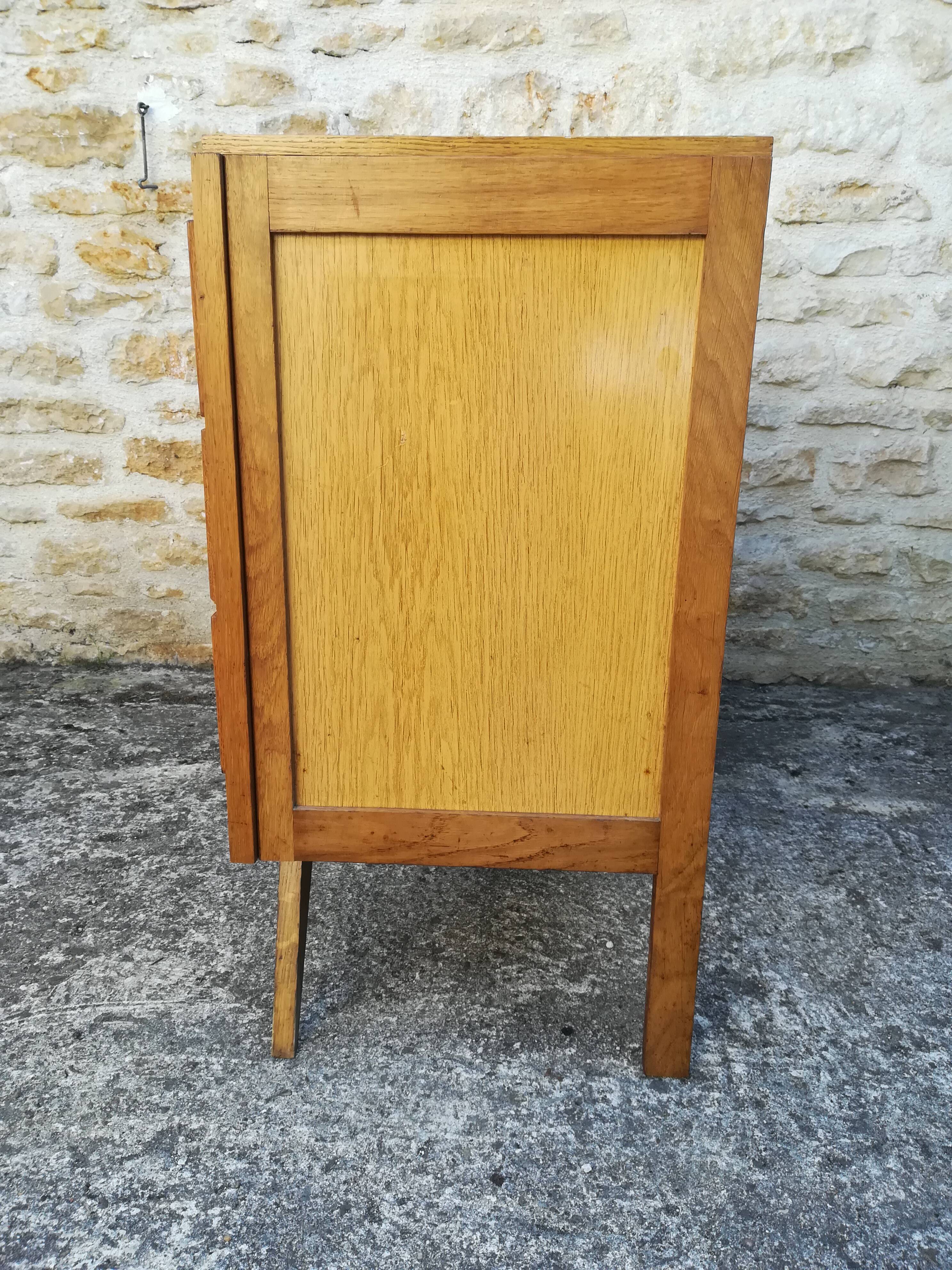 Compass feet chest of drawers