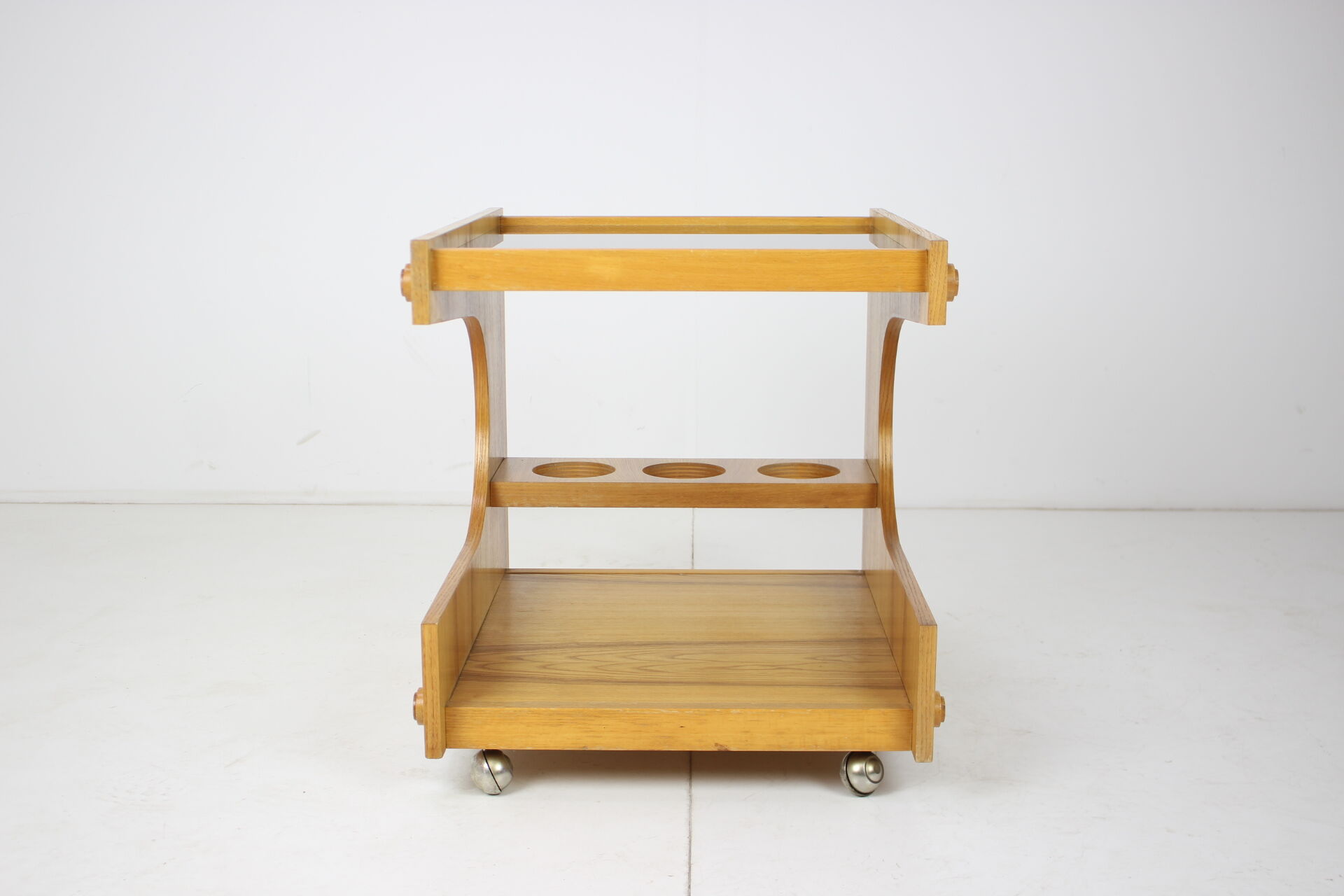Table d’appoint du milieu du siècle, années 1960.