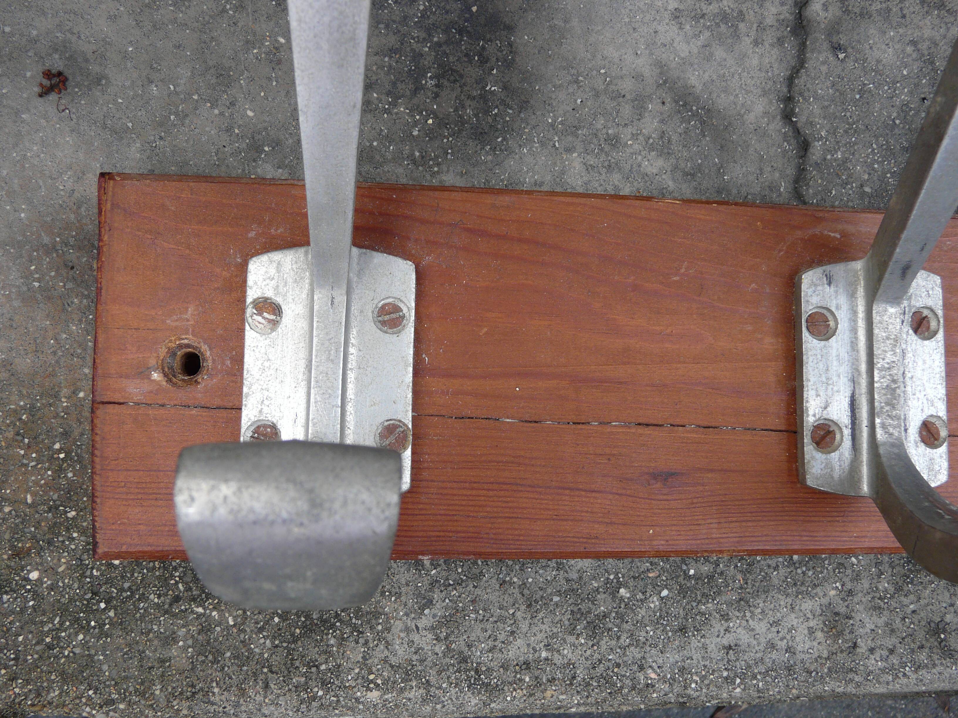 School wall coat rack with 6 double hooks in wood and aluminium.