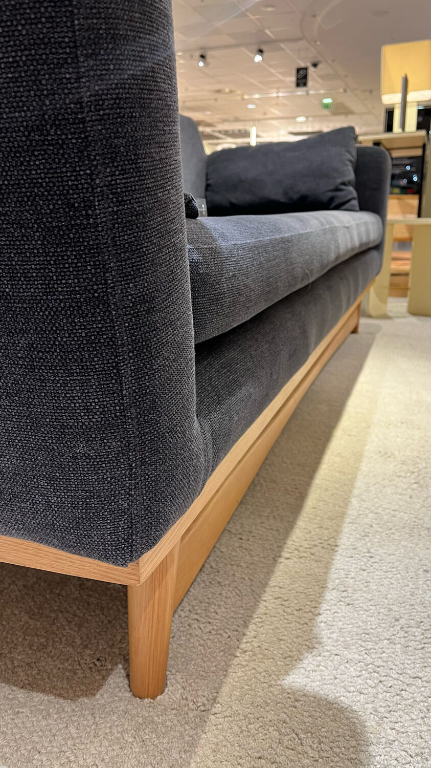 Sofa 210 - Natural wood - Storm fabric - RED Edition