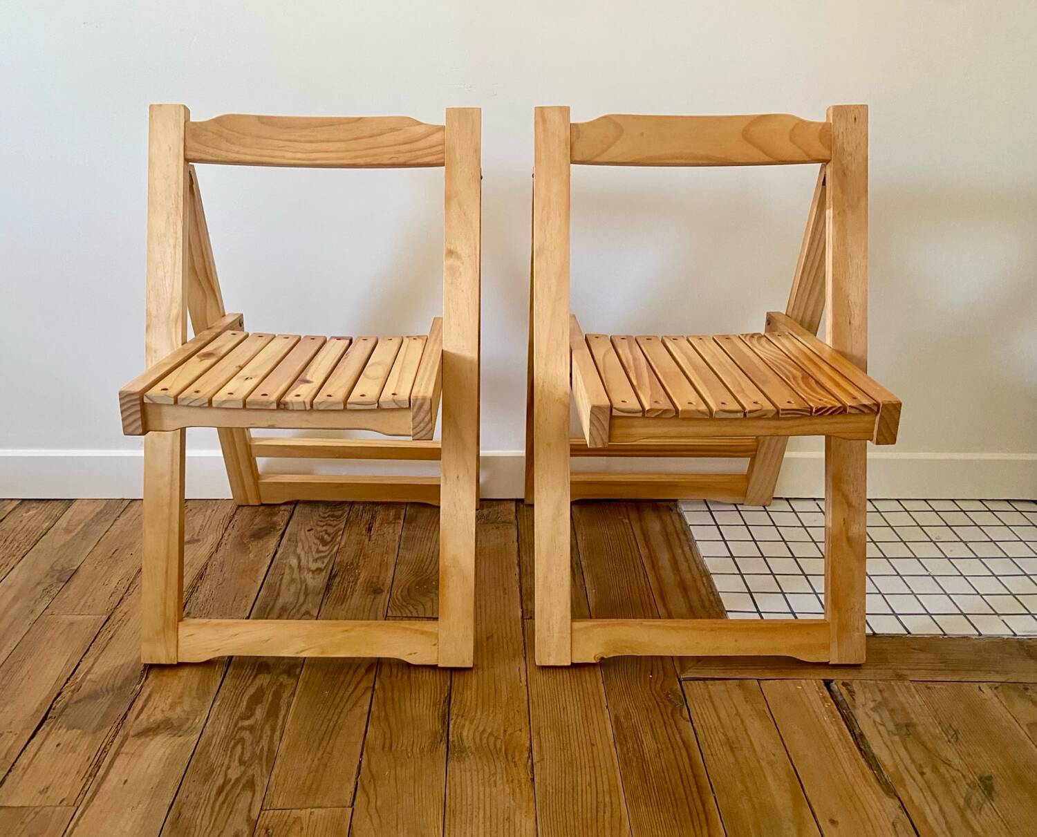 Pair of folding chairs