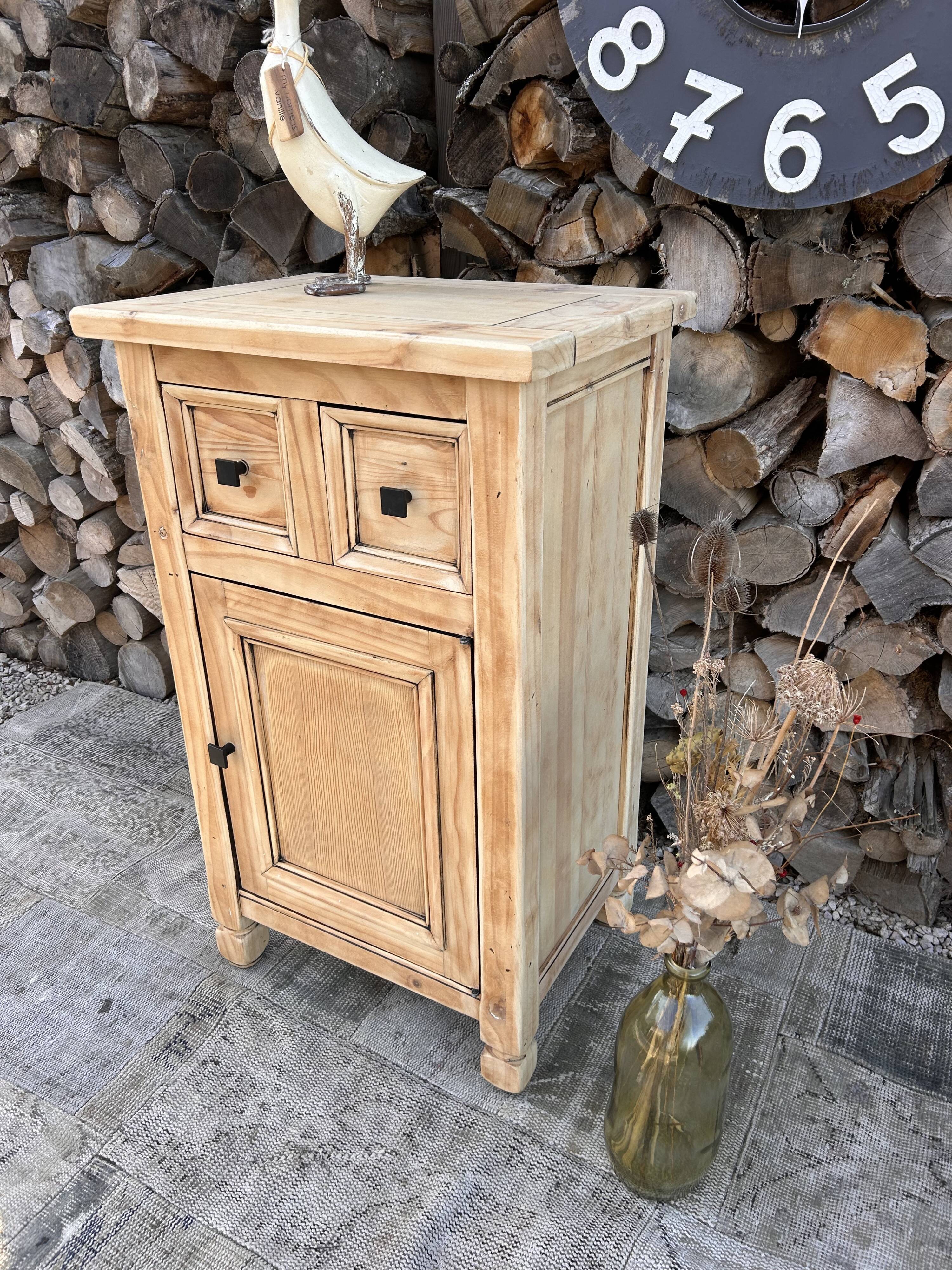 Meuble de rangement ancien bois