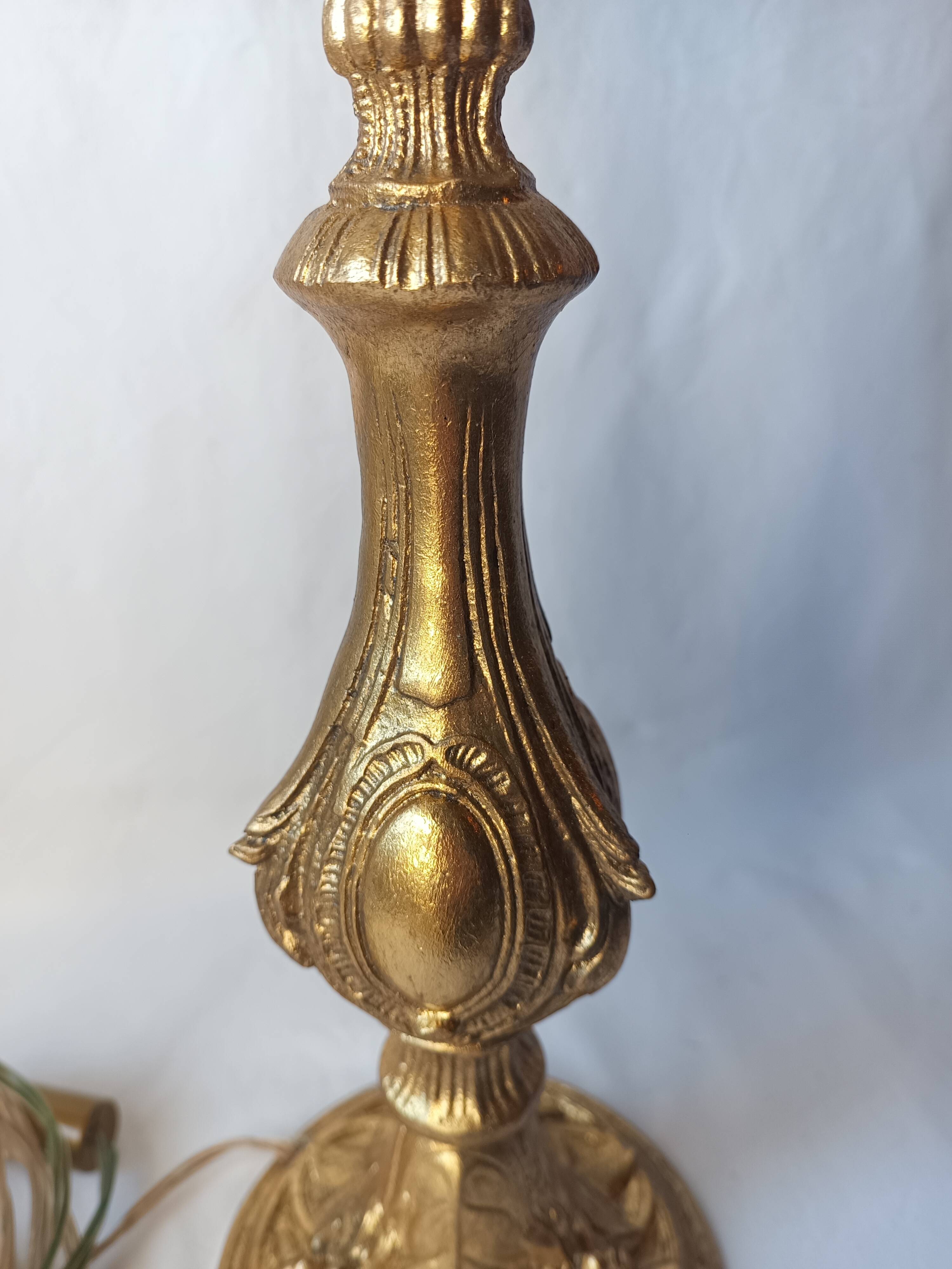 Antique gilded bronze lamp with engraved tulip medallion, 47 cm, interior decoration.