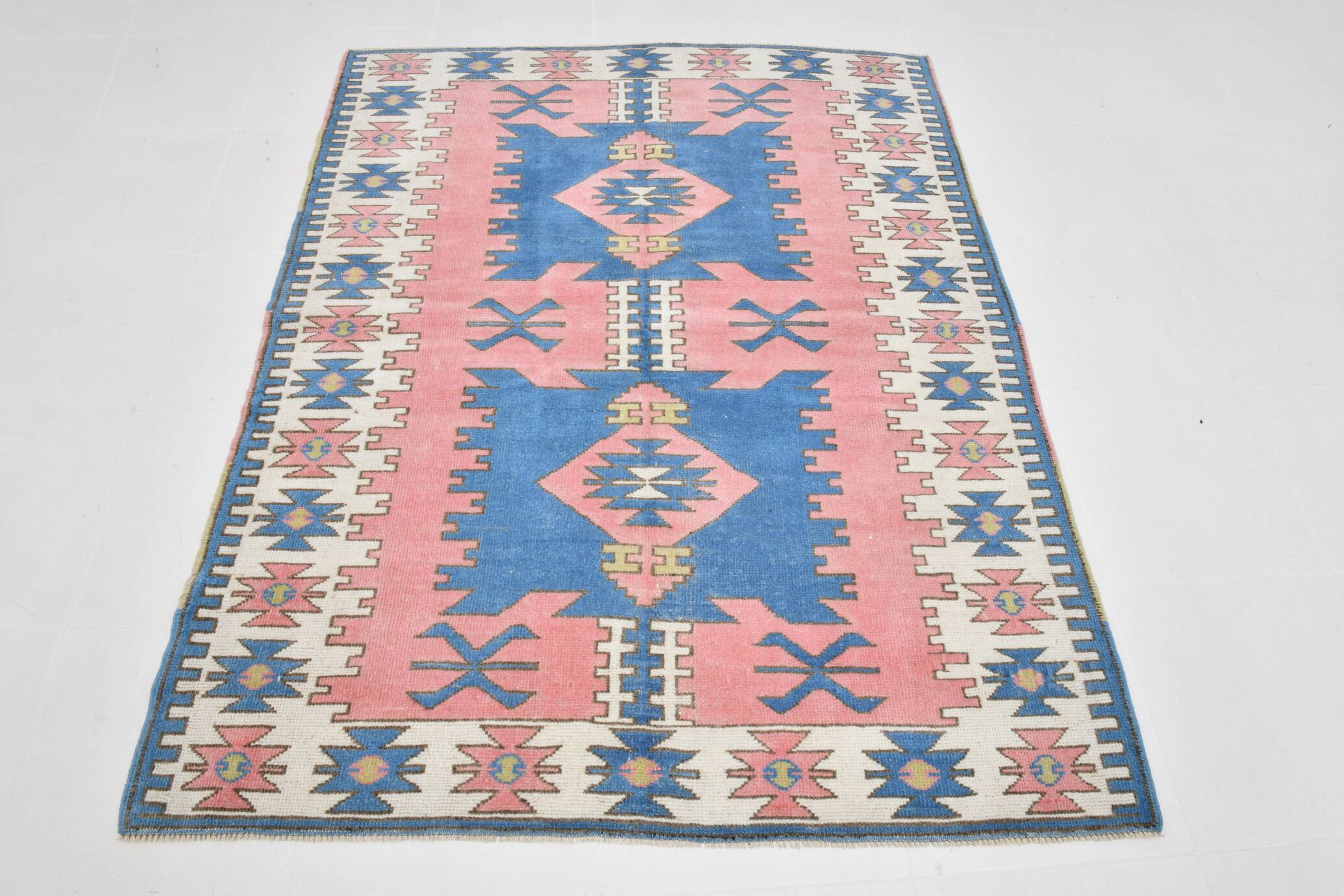 5x6 Blue & Pink Vintage Rug, Handmade Wool Turkish Rug, 141x184Cm