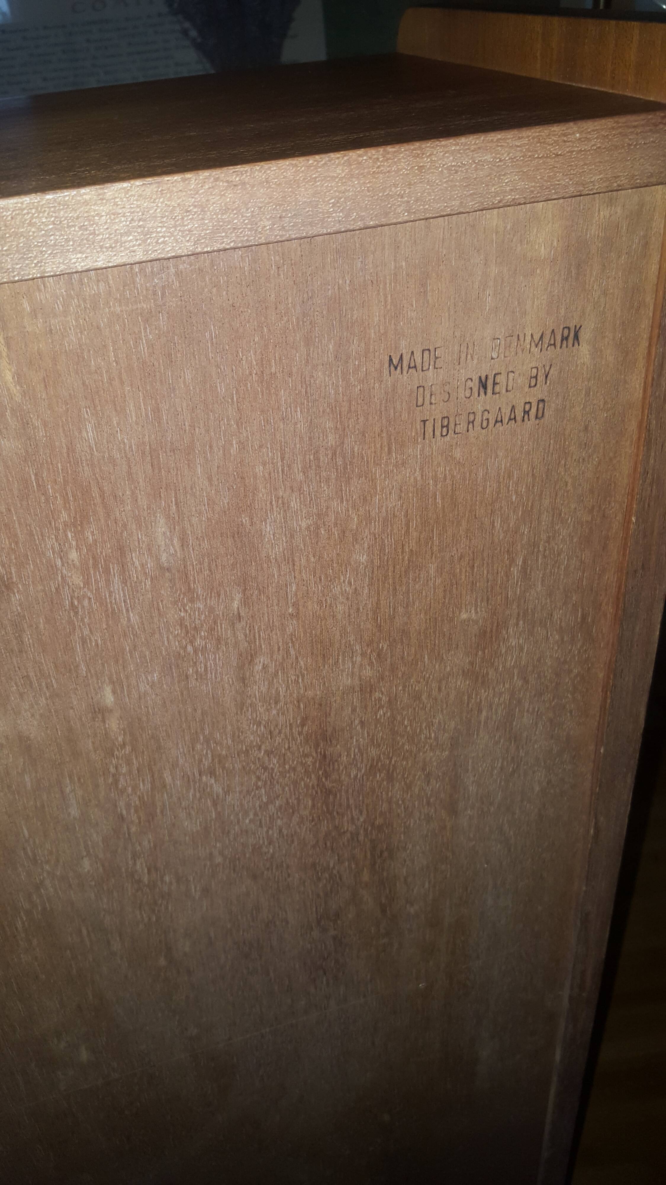 Secretary Gunnard Nielsen Tibergaard in teck