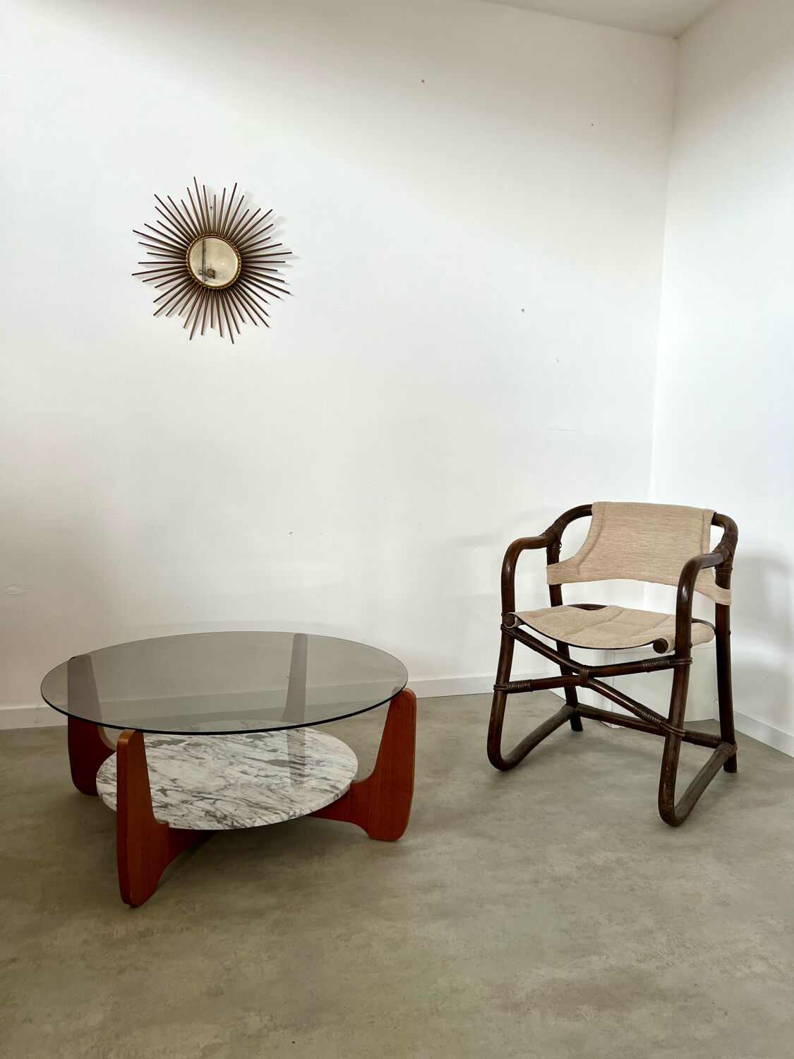 Ancienne table basse design Hugues Poignant vintage années 70 verre et marbre France