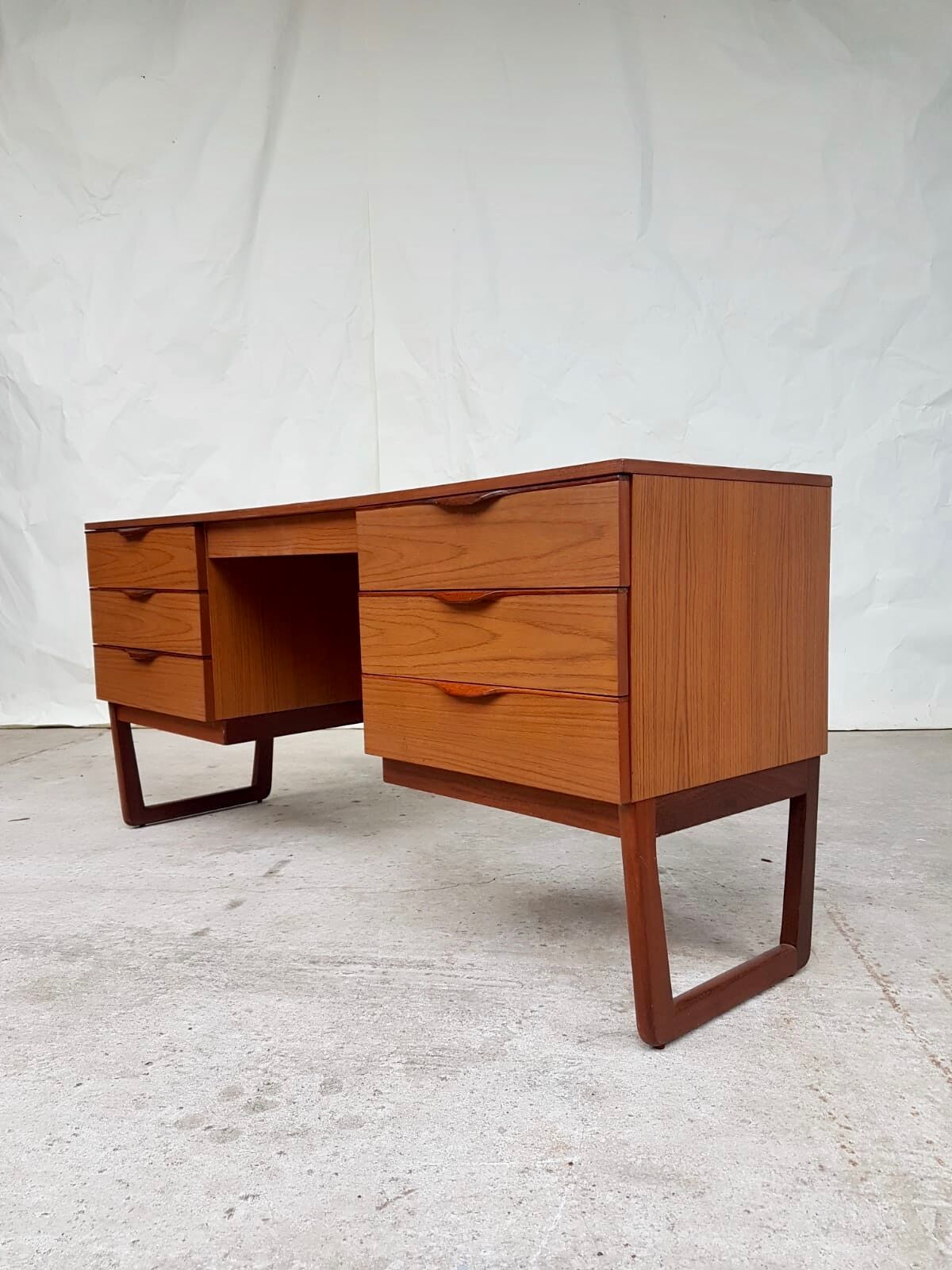 Bureau du milieu du siècle
