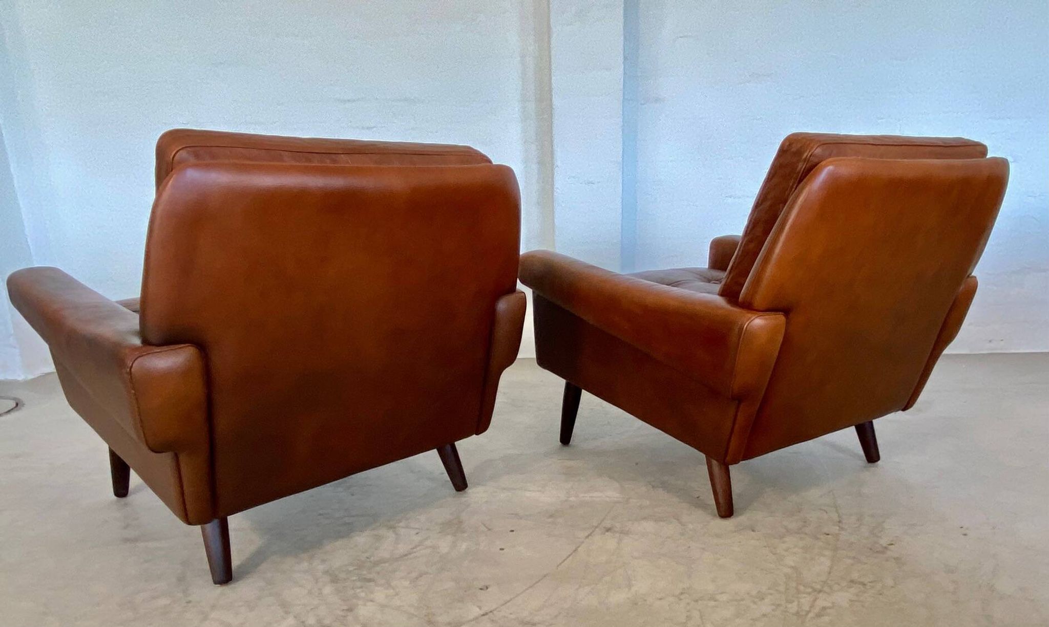 Vintage retro danish mid-century svend skipper club chairs in cognac leathe