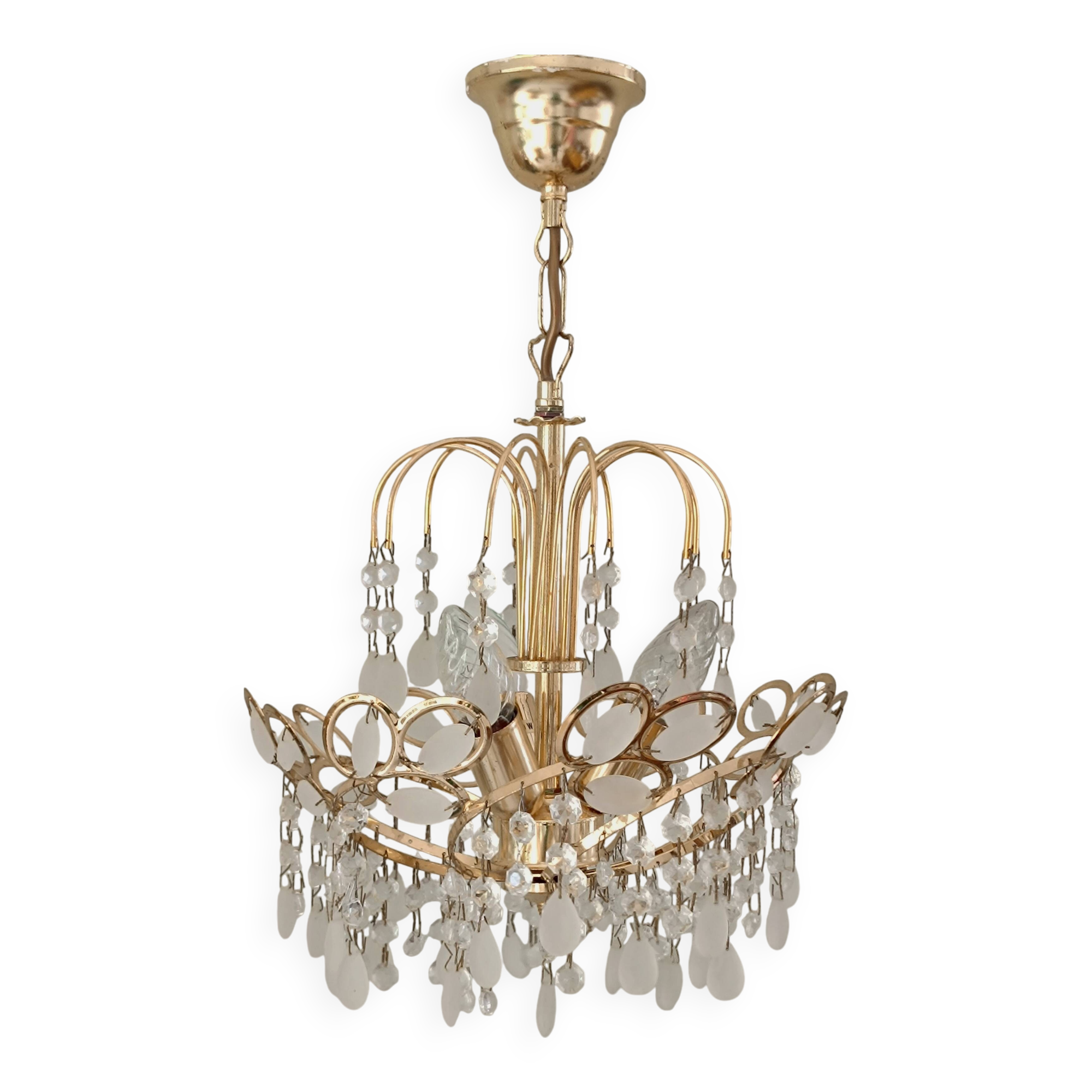 Baroque chandelier with tassels