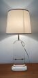 Lampe en lucite et laiton des années 70